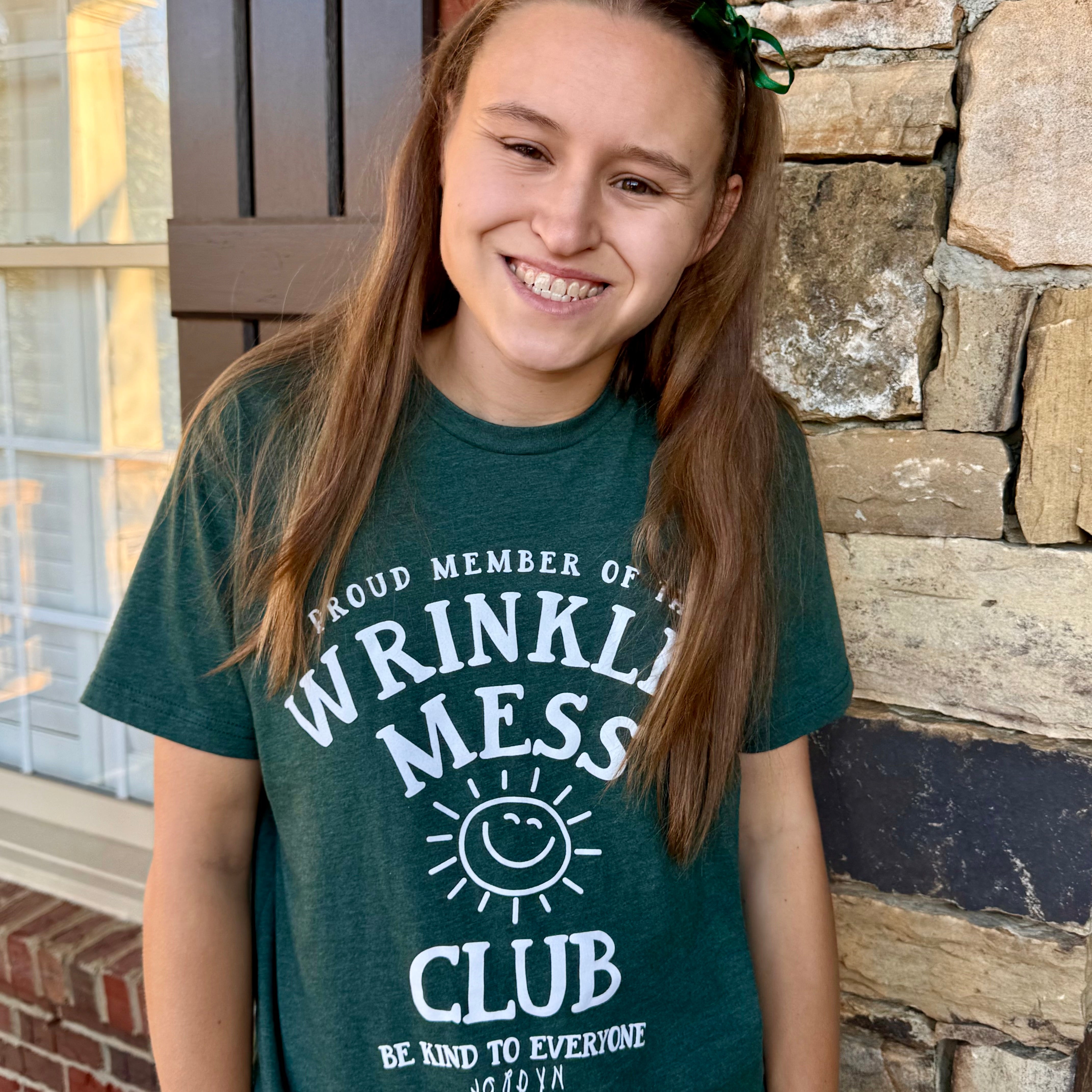 Green Wrinkled Mess Club® Short Sleeve Tee – Be Kind to Everyone